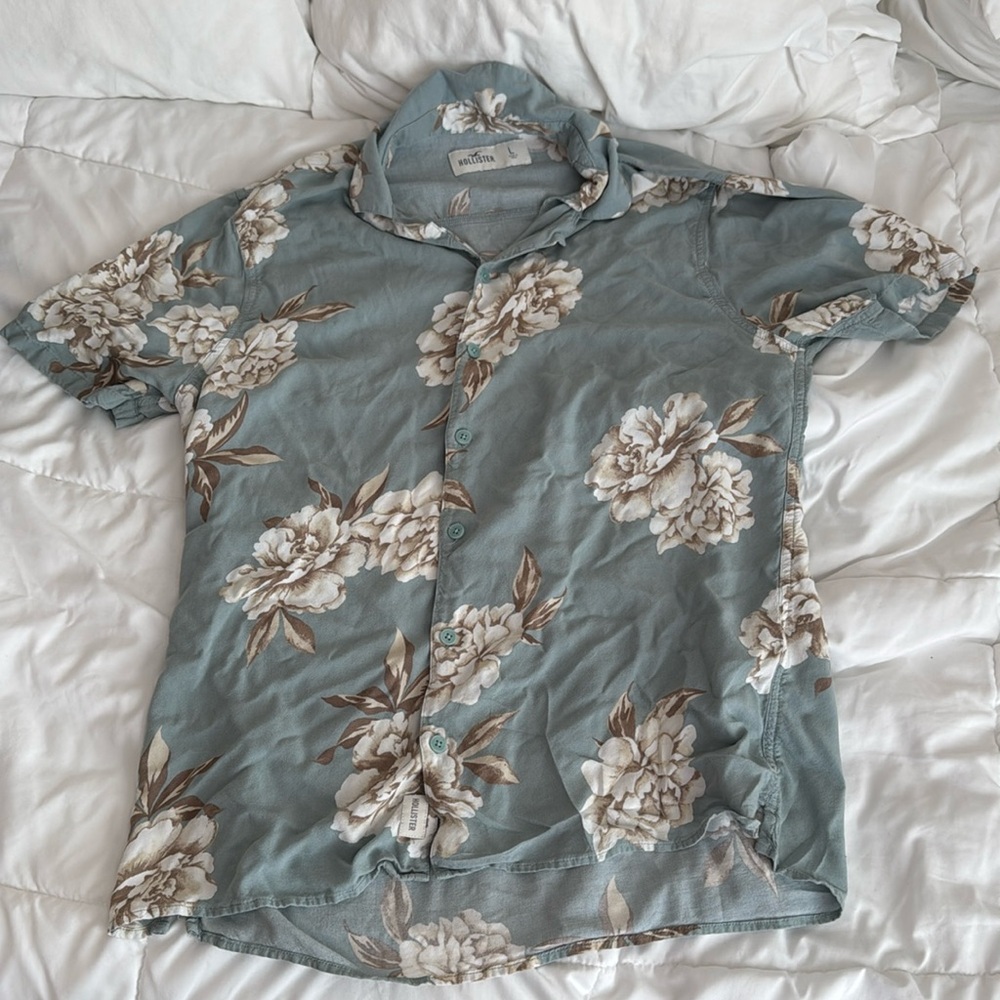 Hollister cotton floral shirt, size large excellent condition